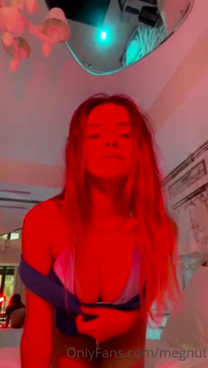 Megnutt02 Topless Strip Onlyfans Video Onlyfans Leaked