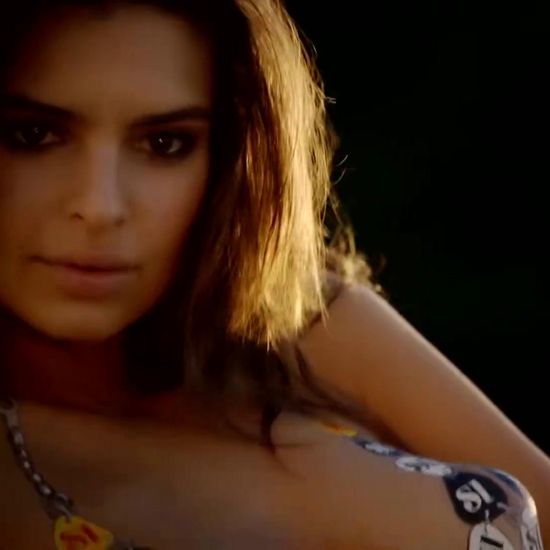 Emily Ratajkowski Nude Body Paint Photoshoot Video Leaked