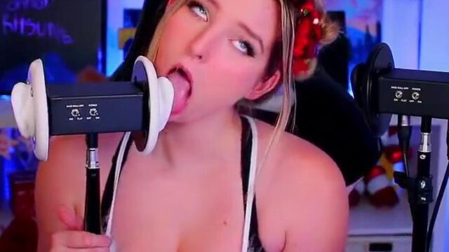 Thenicolet Nude Xmas Ear Licking Asmr Onlyfans Video Leaked