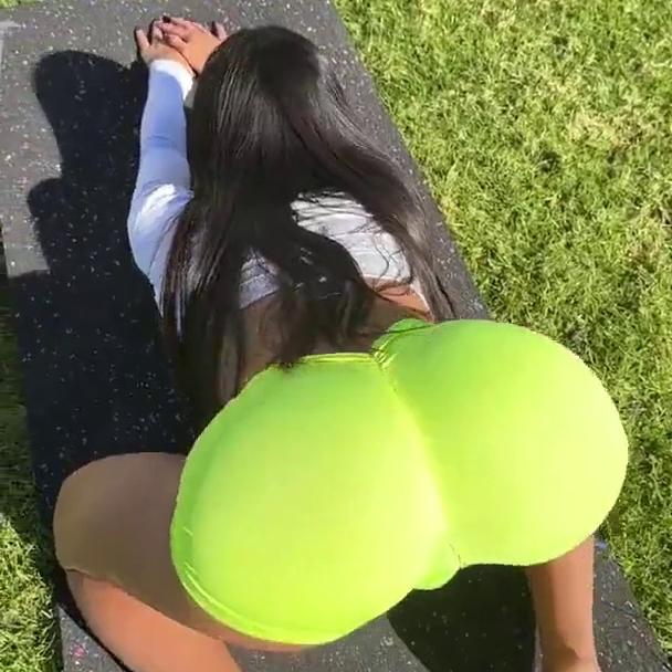Autumn Falls Nude Outdoor Doggy Style Onlyfans Video Leaked